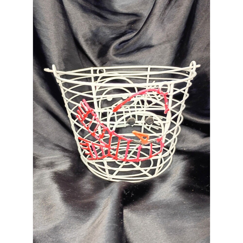 Wire Snowman Basket with Handle